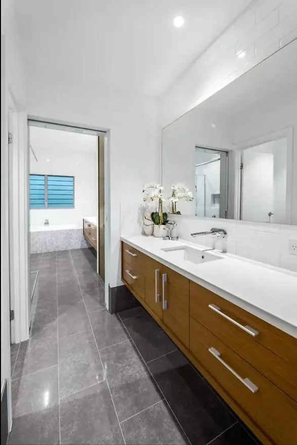 Semesterbostad Summerland Luxury House In Broadbeach Waters Guldkusten