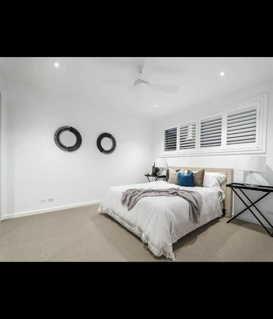 Summerland Luxury House In Broadbeach Waters Gold Coast